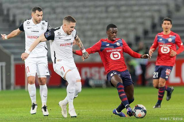 香港屋邨篮球青年访京 名宿马布里现场暖心指导